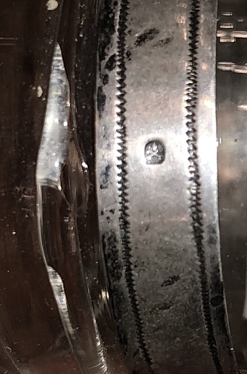 Bénitier en argent repoussé, en forme de panier-photo-4