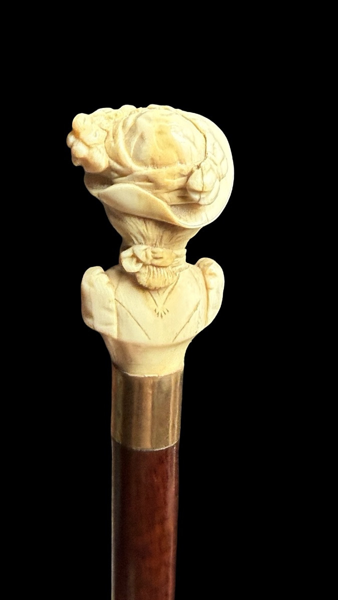 Canne à pommeau en ivoire orné d'un buste de femme coiffée d'un chapeau. -photo-4