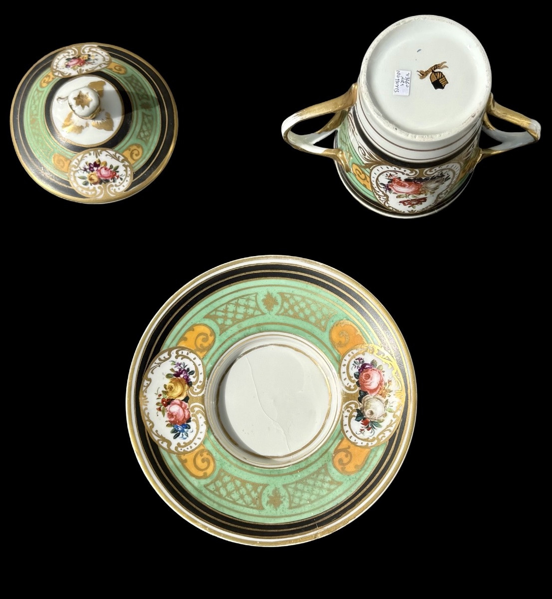 Porcelain Maternity Cup With Floral Decorations, Geometric Motifs, And Gold Highlights. -photo-3