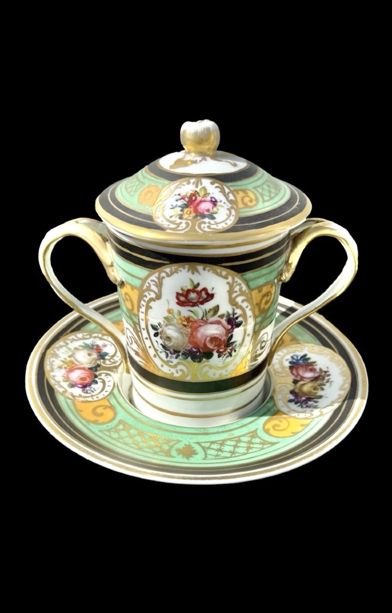 Porcelain Maternity Cup With Floral Decorations, Geometric Motifs, And Gold Highlights. 