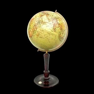 Globe Terrestre Avec Boussole Inclus Dans Le Socle En Bois, Signé : Norstedts Jordglob.suède.