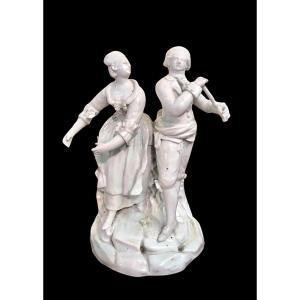 Sculpture With Gallant Scene In White Porcelain. Antonibon Manufacture, Nove Di Bassano. 
