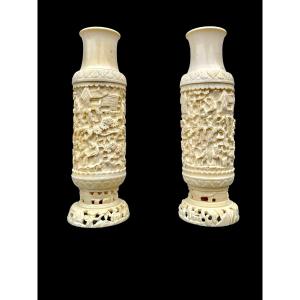 Pair Of Ivory Vases With Bas-relief Engraving With Characters In A Rural Setting. 