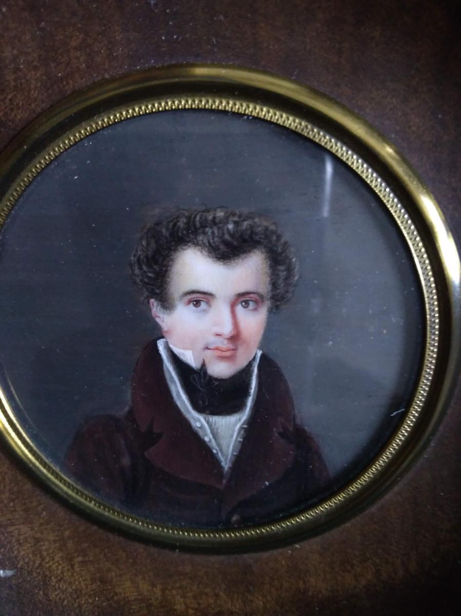Miniature Around 1825 (france) Portrait Of Young Man