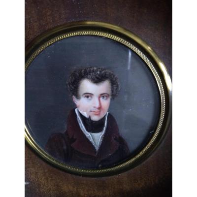 Miniature Vers 1825 (france) Portrait De Jeune Homme