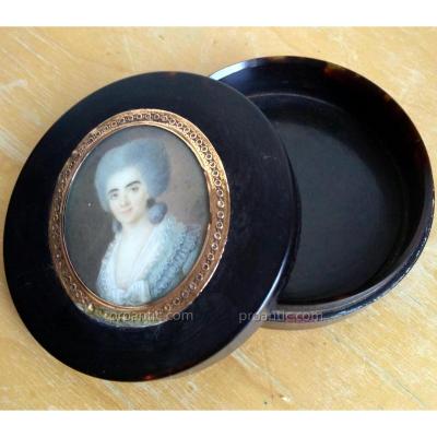 Boite en écaille avec Miniature Fin XVIIIÉme Siècle