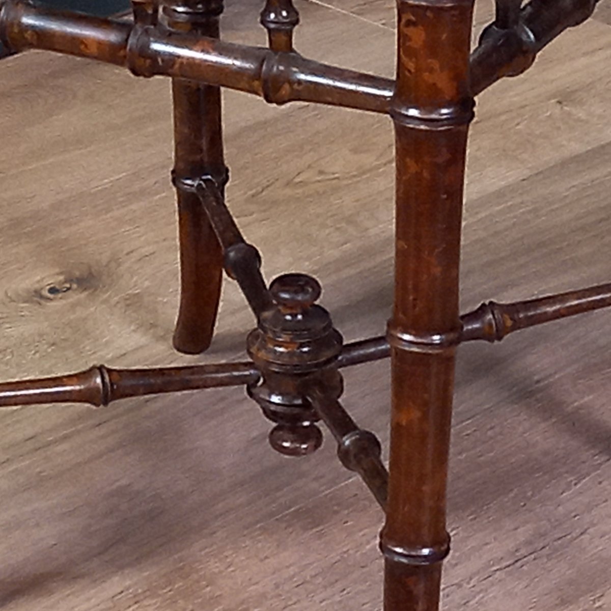 Tabouret Art Nouveau de George Hulbe-photo-1