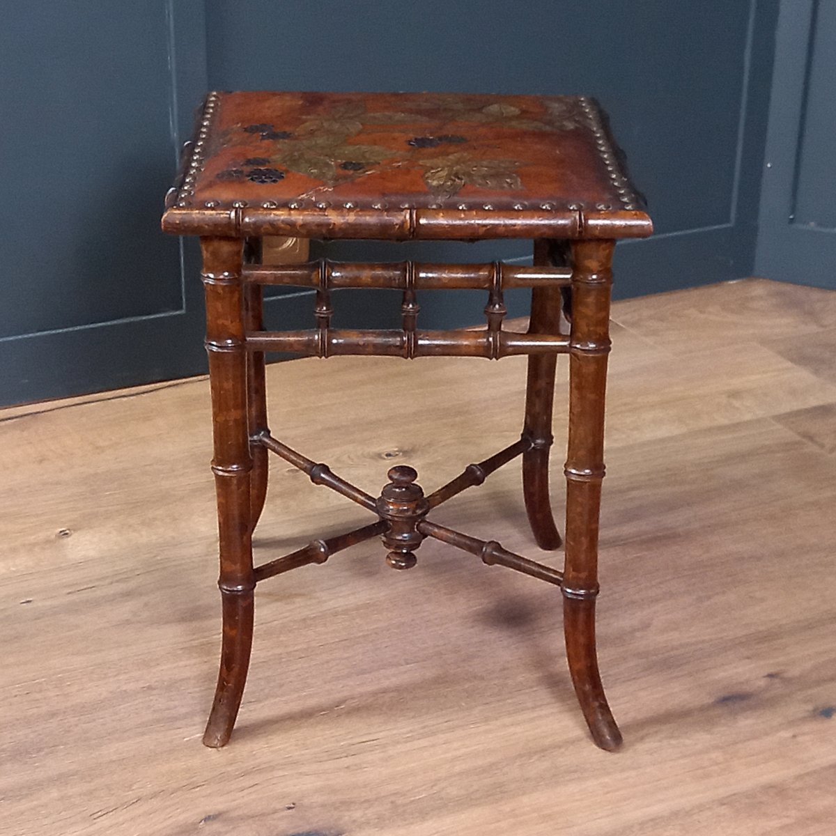 Tabouret Art Nouveau de George Hulbe