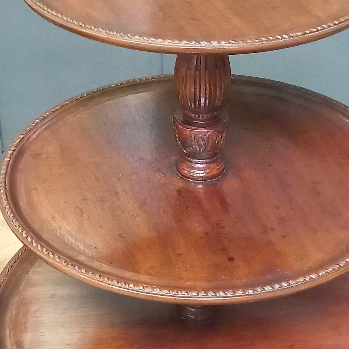 Monte-plats exclusifs en acajou anglais de l'époque de George III (vers 1760) - Vendus à l'unit-photo-3