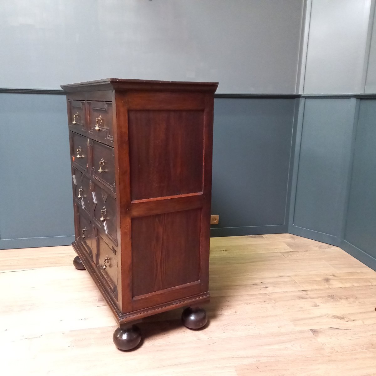 18th Century English Chest Of Drawers-photo-2