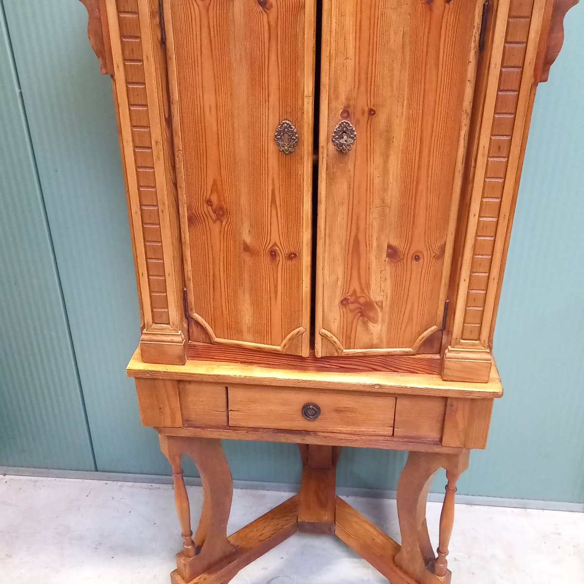Antique Tabernacle-photo-4
