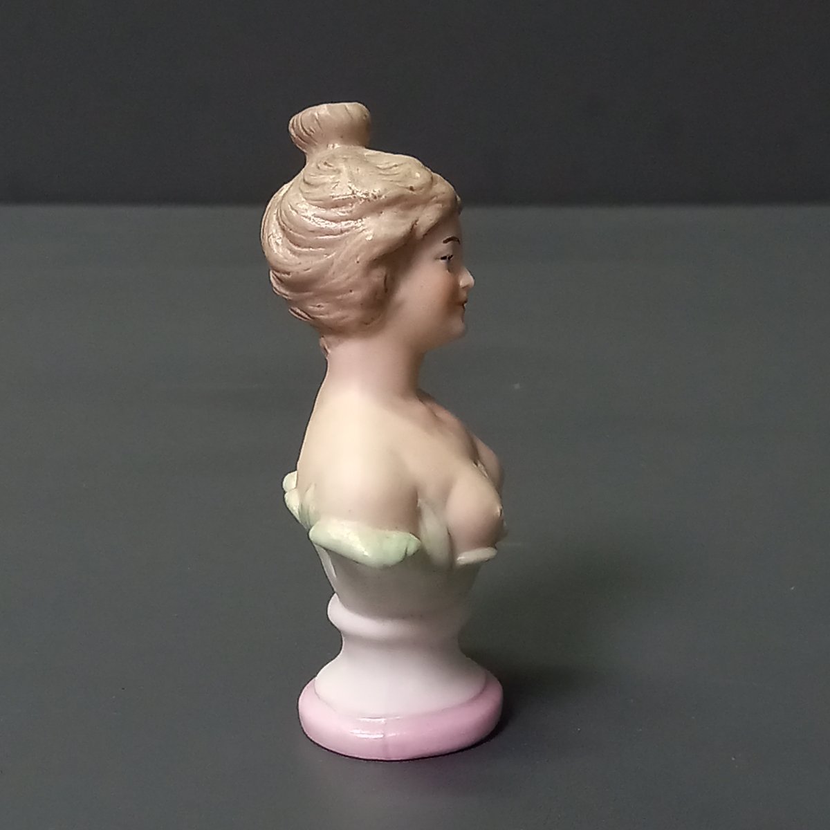 Figurines victoriennes en porcelaine biscuit-photo-4