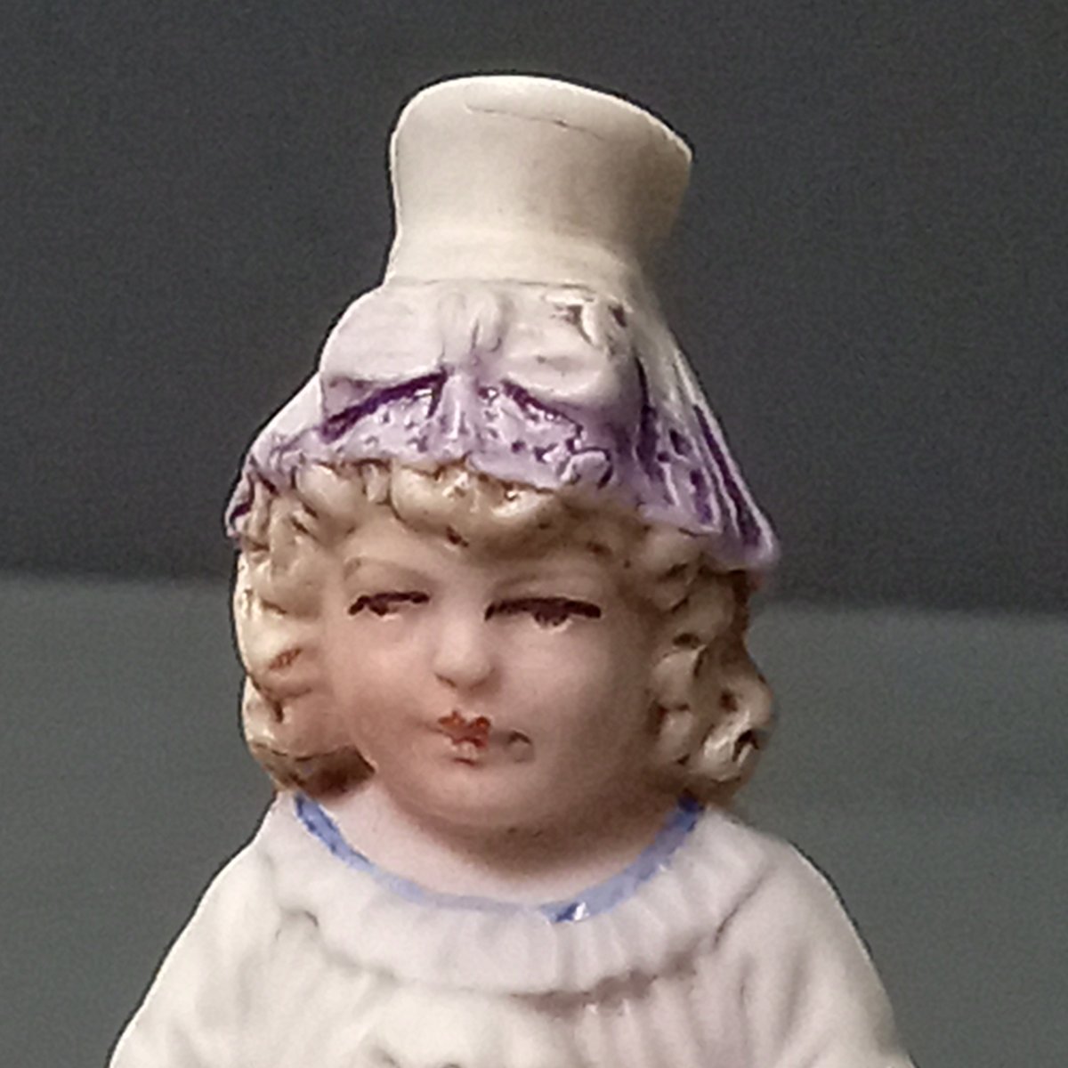 Figurines victoriennes en porcelaine biscuit-photo-6