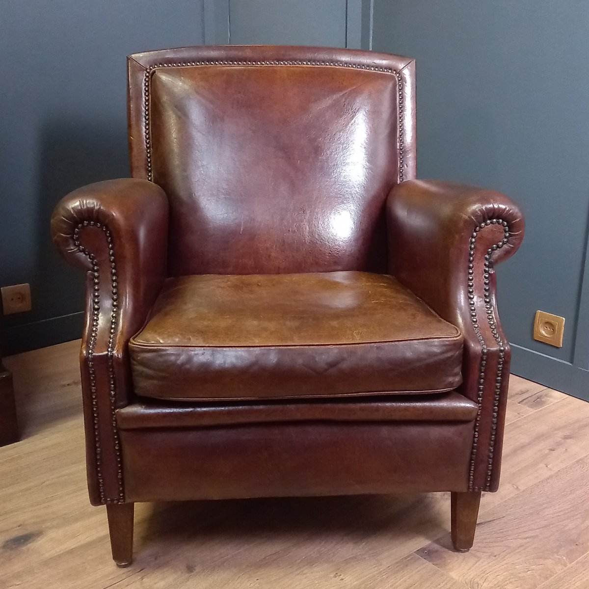 Fauteuil club en peau de mouton de style Art déco-photo-1