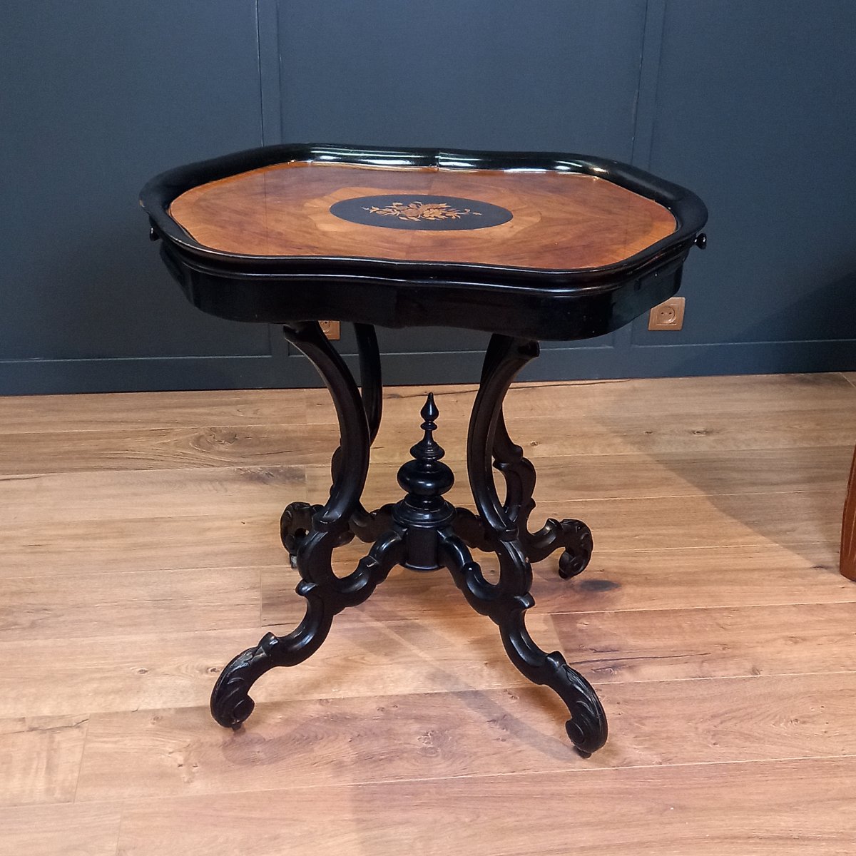 Table à vin ancienne, style Guillaume III hollandais, style Horrix-photo-3