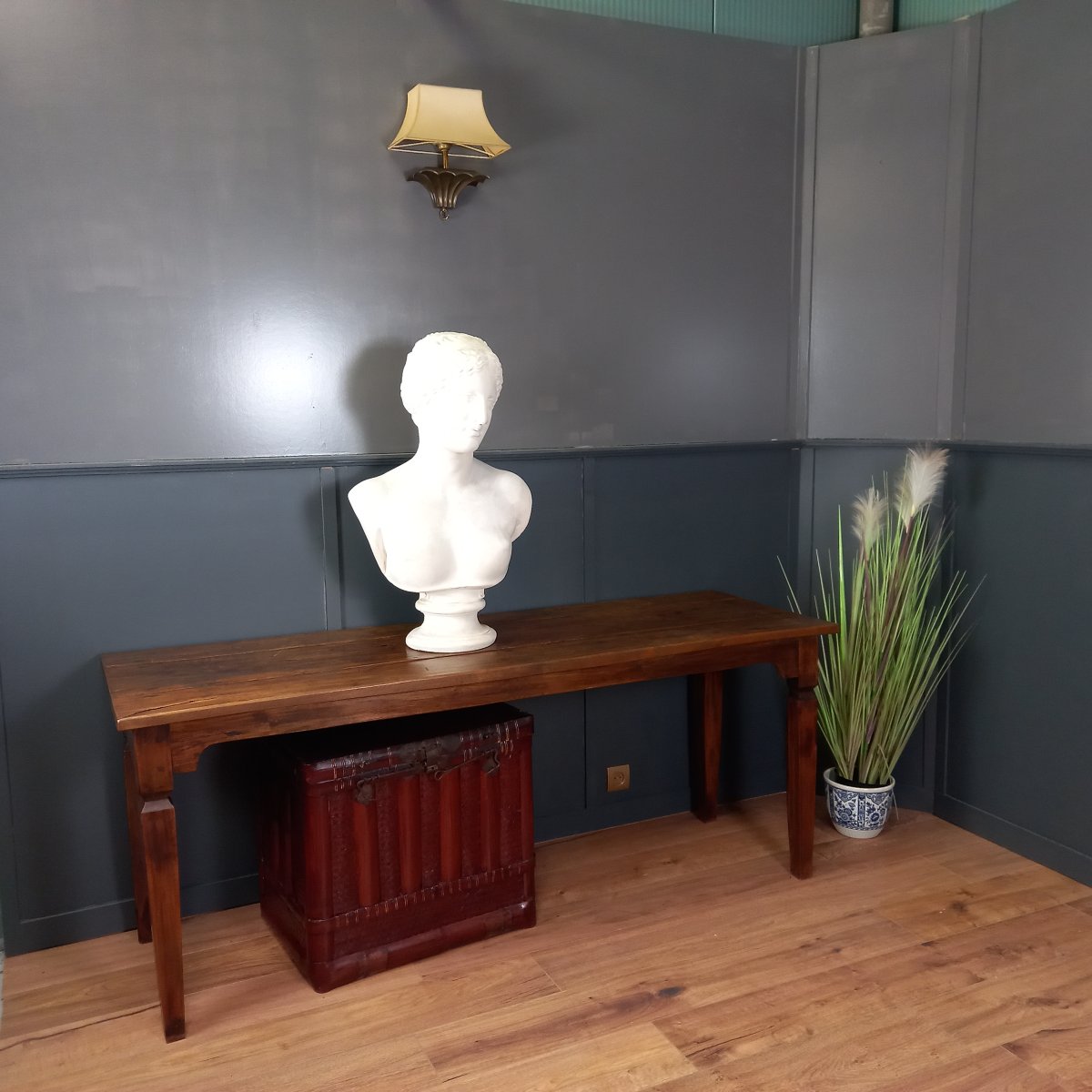 An Exceptionally Large Bust Of The Venus De Milo-photo-2