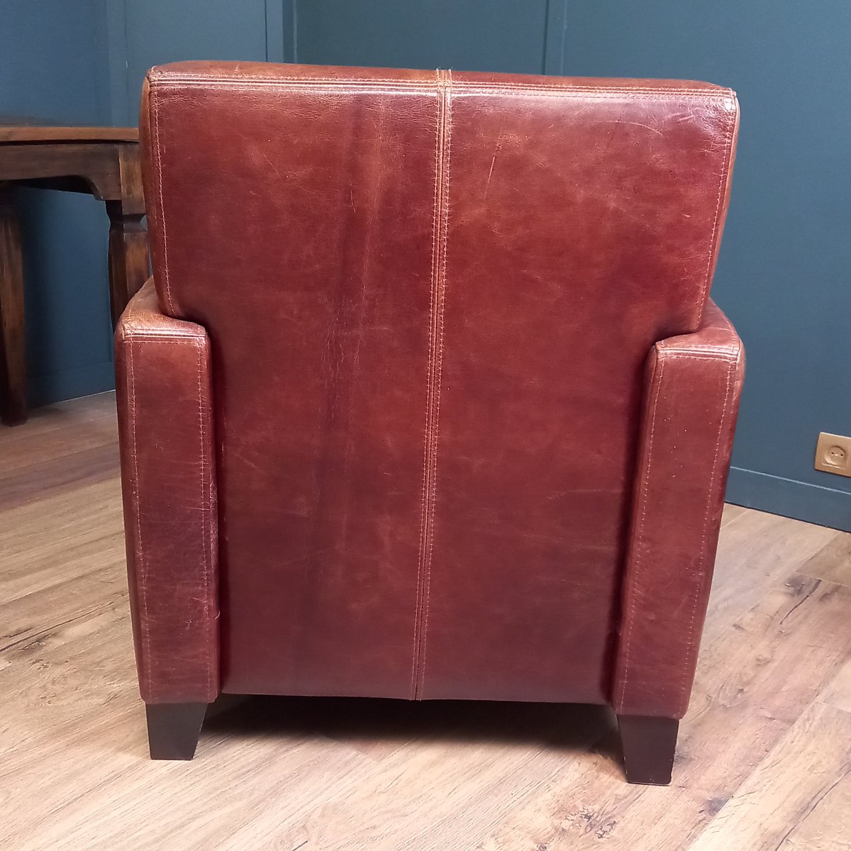 Fauteuil club en peau de vachette-photo-3