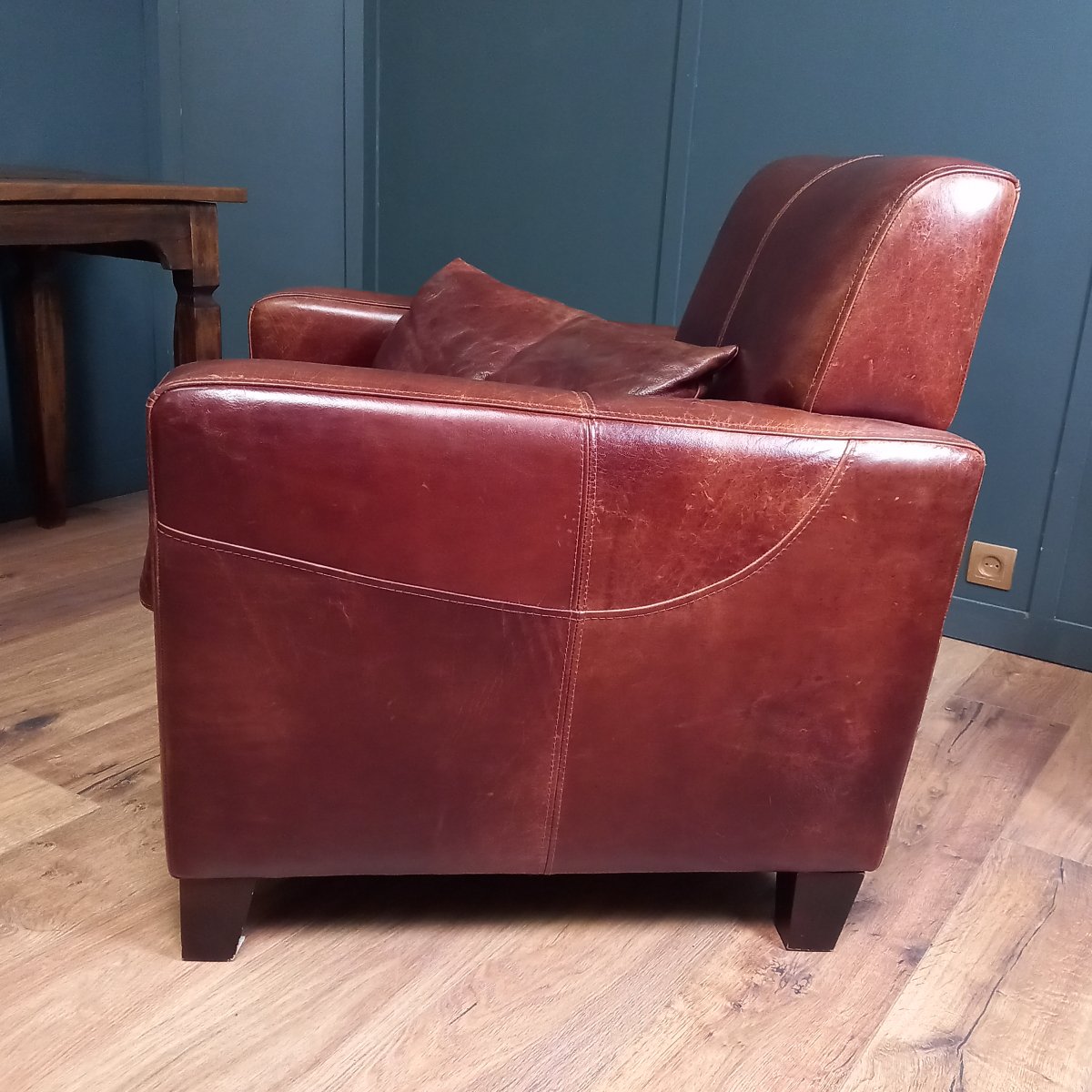 Fauteuil club en peau de vachette-photo-4