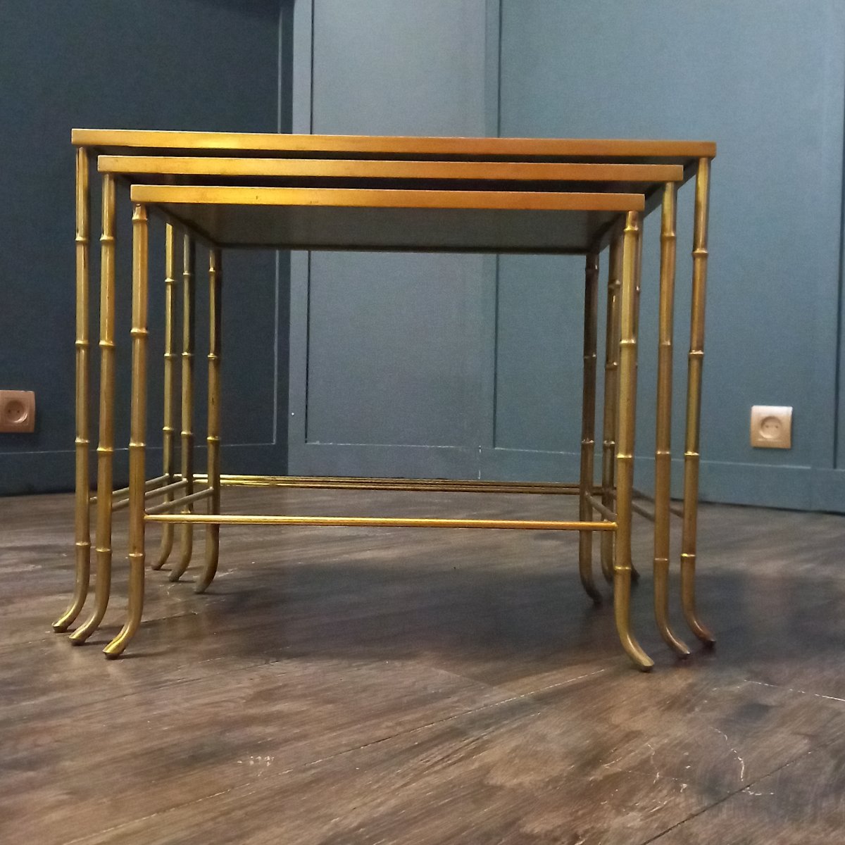 Mini tables gigognes, aspect bambou, style Mid-Century, dans le goût de la Maison Baguès-photo-3