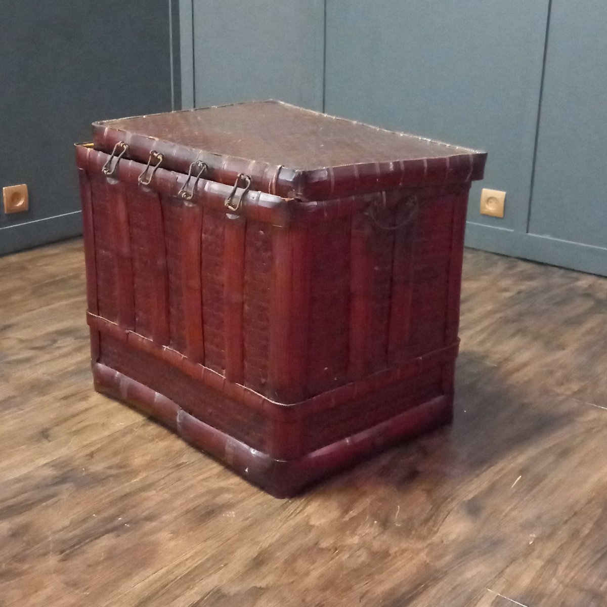 Antique Bamboo Storage Chest (china)-photo-3