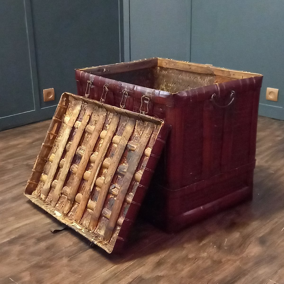 Antique Bamboo Storage Chest (china)-photo-6