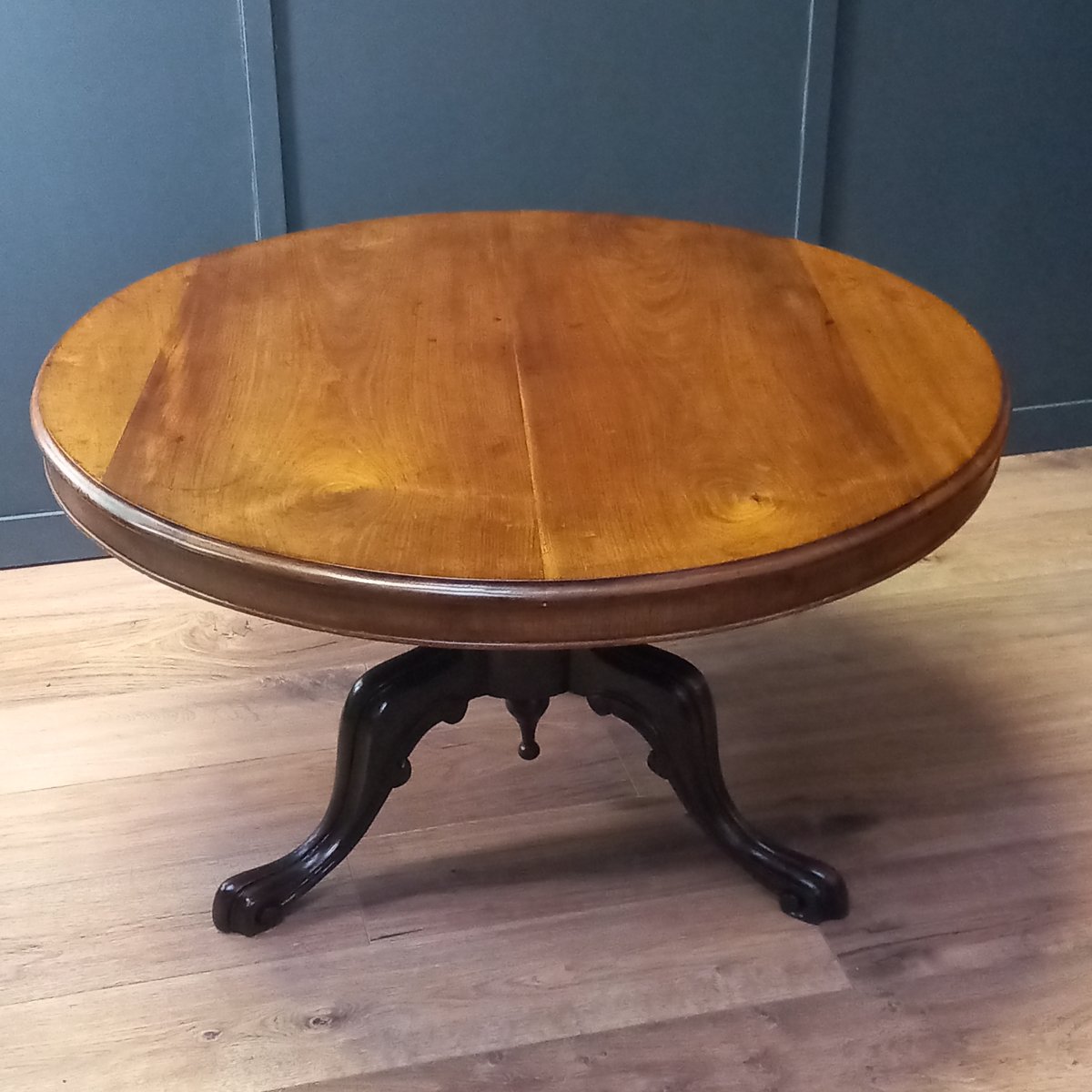 Antique Victorian Mahogany Coffee Table With A Tilting Top, Circa 1840-photo-3