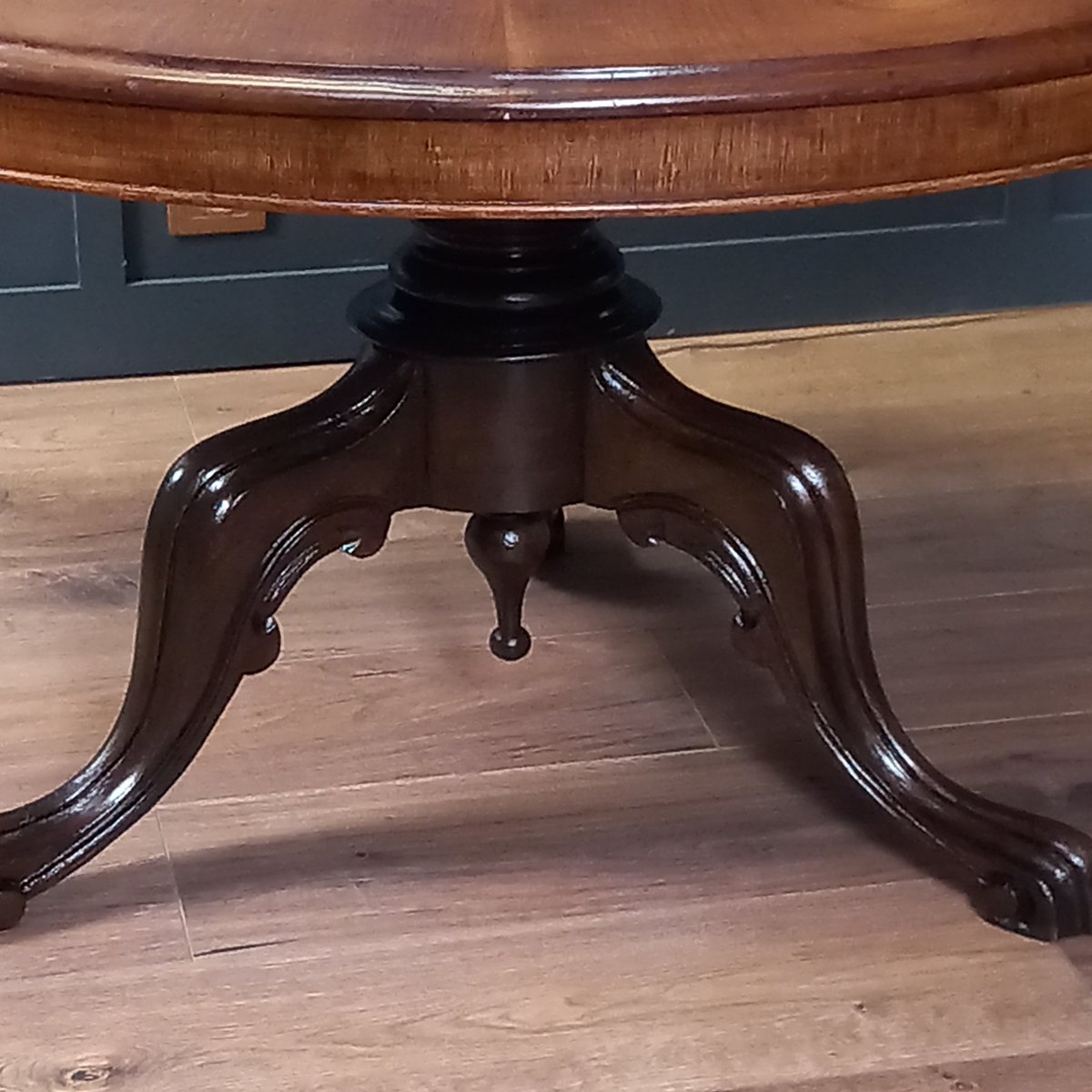Antique Victorian Mahogany Coffee Table With A Tilting Top, Circa 1840-photo-4