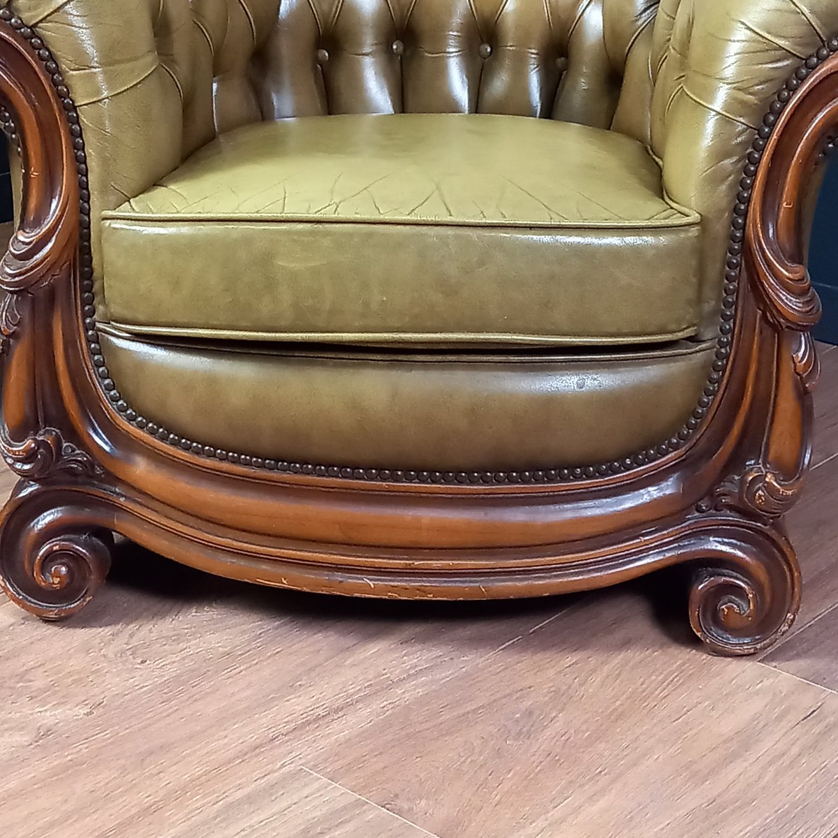 Vintage Baroque-style Chesterfield Club Chair-photo-4