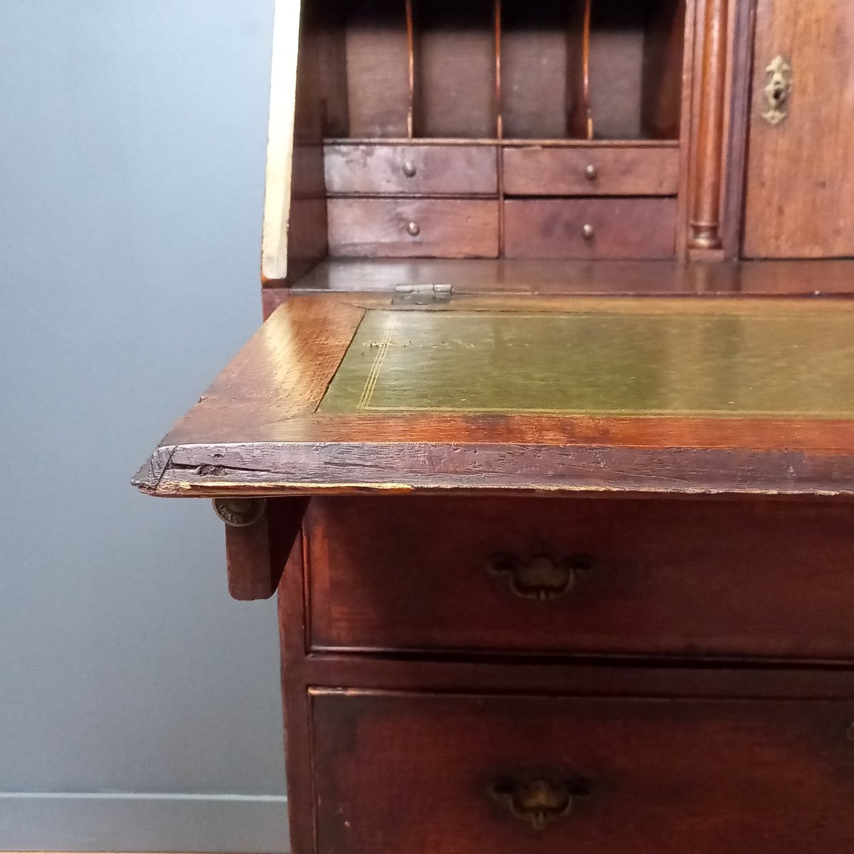 18th-century English Mahogany Secretary Desk-photo-4