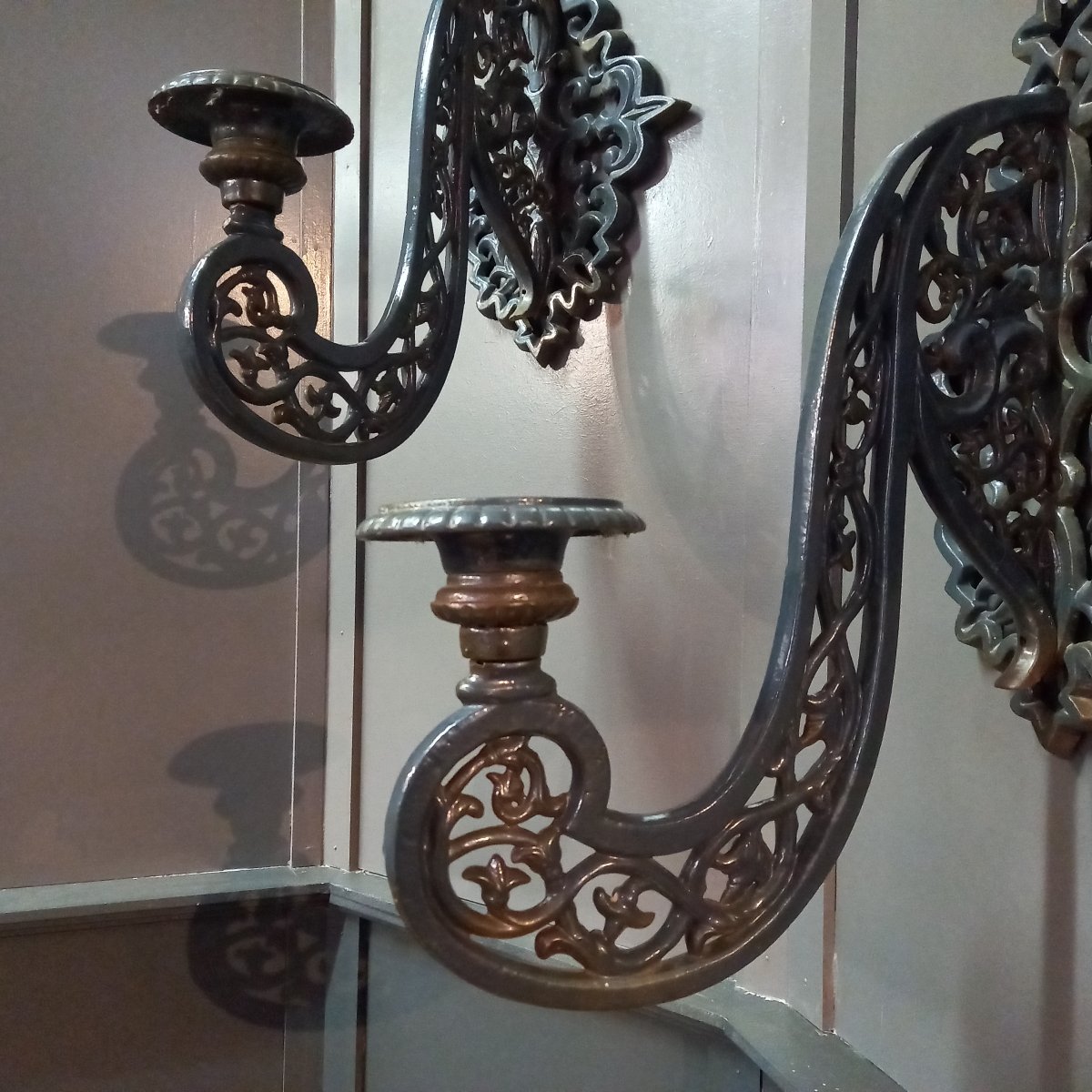 A Pair Of Large Cast-iron Wall Sconces From 1880-photo-3