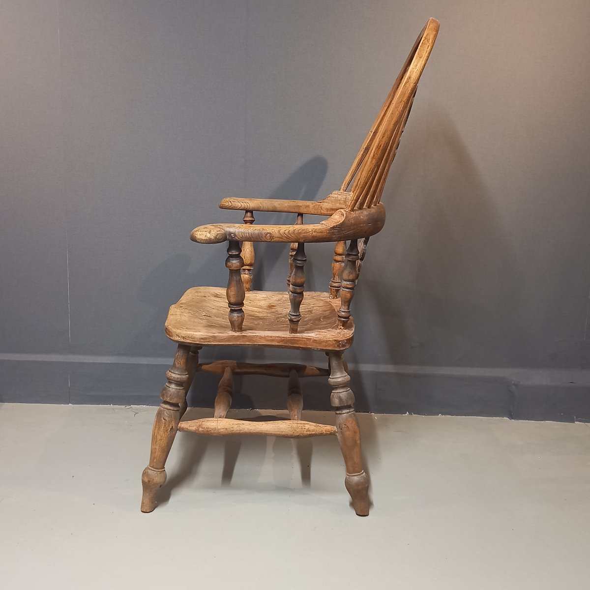 Antique English Windsor Chair-photo-2