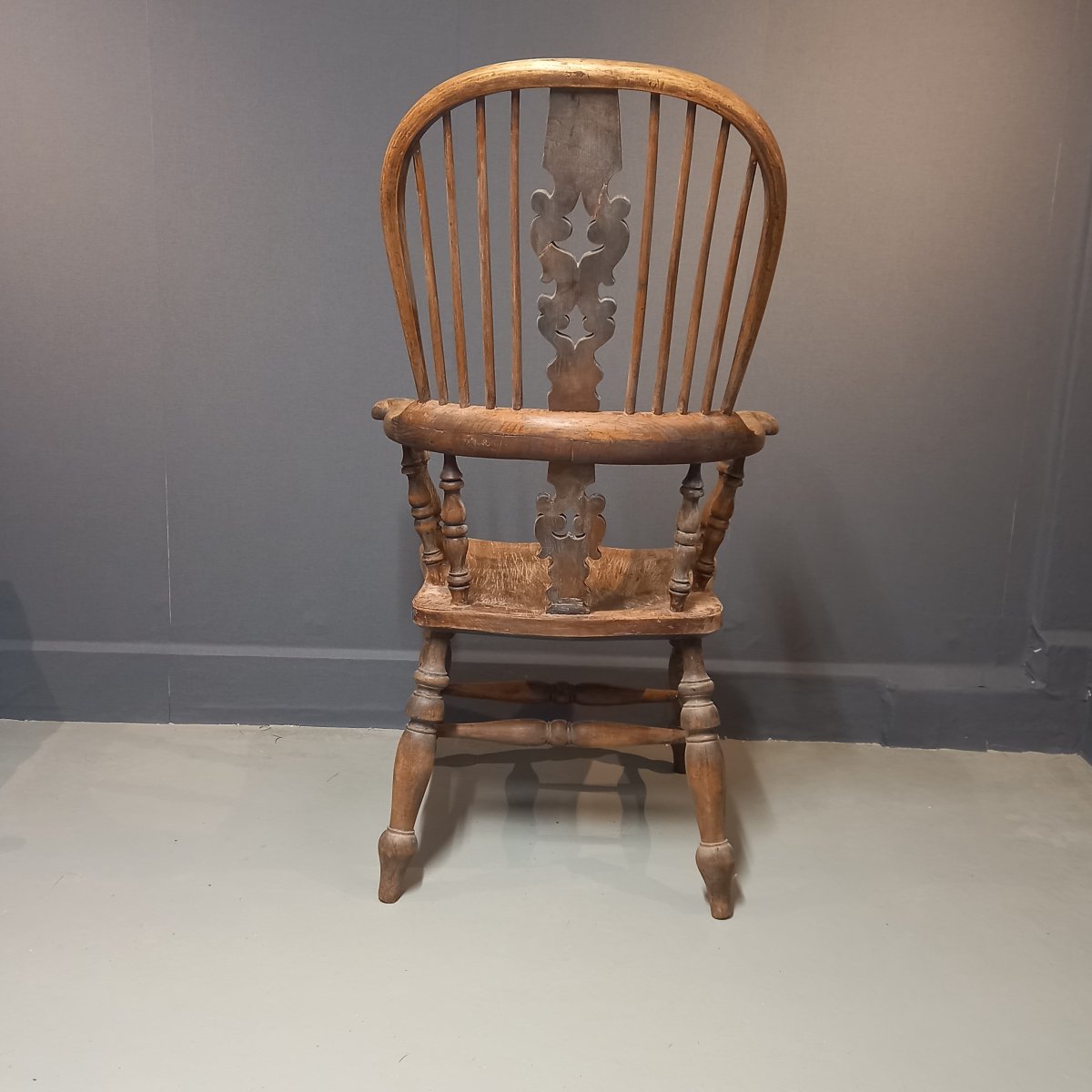 Antique English Windsor Chair-photo-3