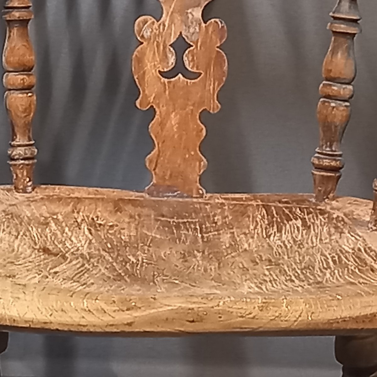 Antique English Windsor Chair-photo-3