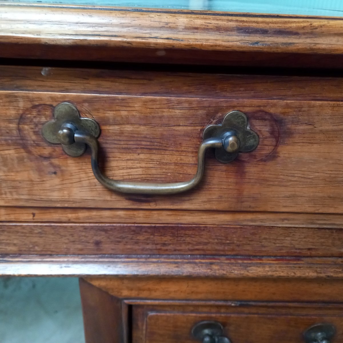Bureau ancien en palissandre et marbre avec chaise assortie.-photo-4