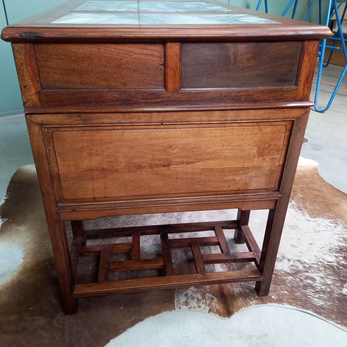 Bureau ancien en palissandre et marbre avec chaise assortie.-photo-5