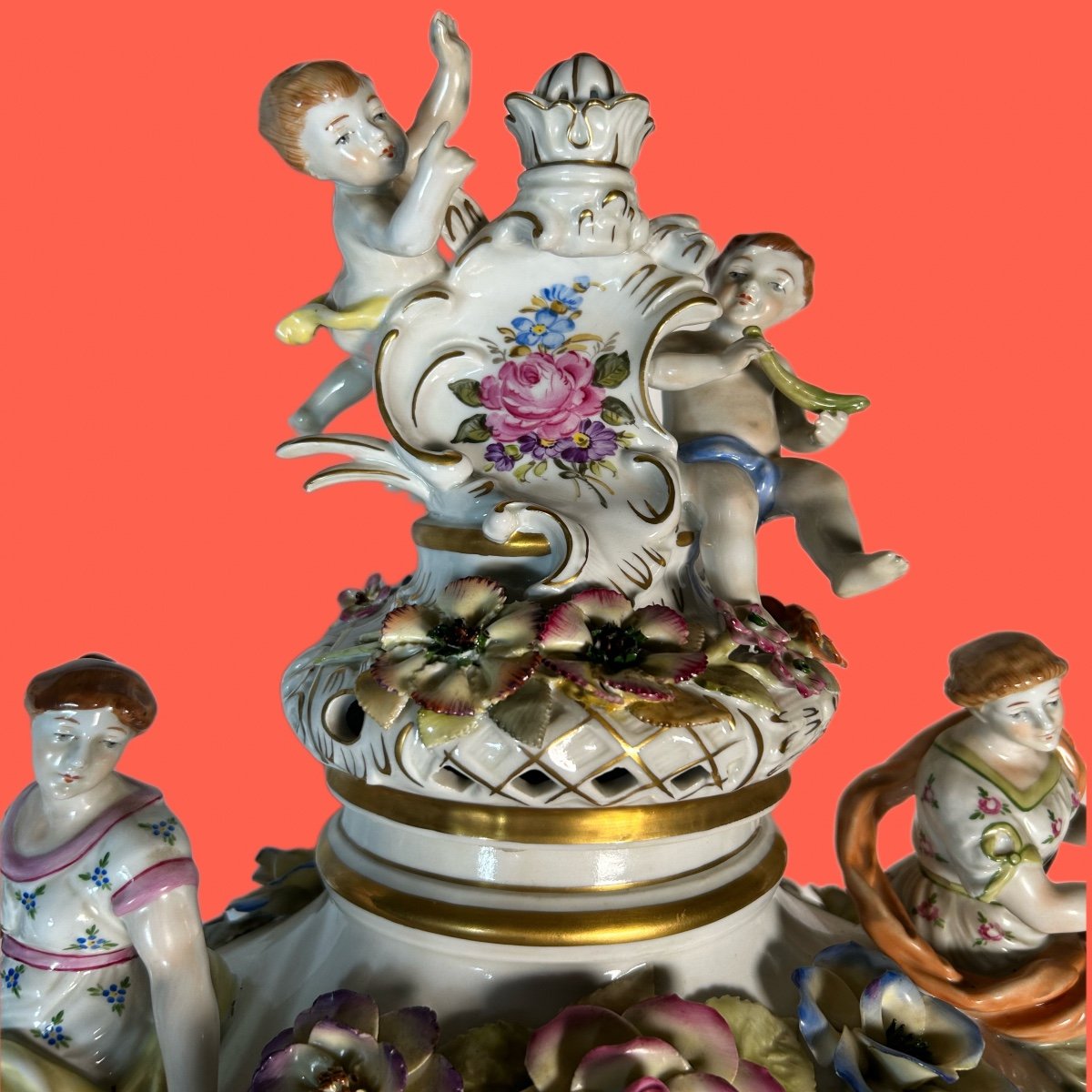 A Porcelain Saxony Vase 20th Century-photo-4