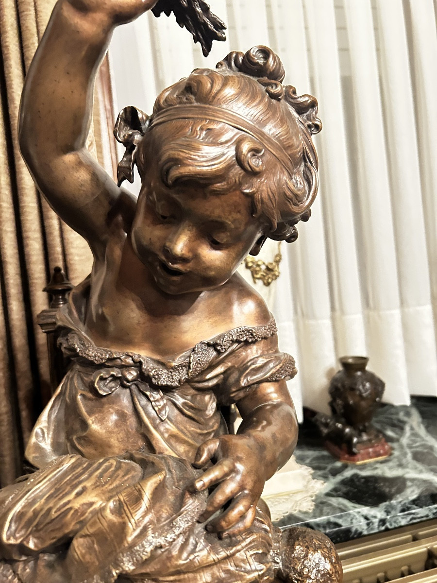 Louis Auguste Moreau Sculpture française en bronze patiné d'une fille avec une poupée par Augus-photo-2