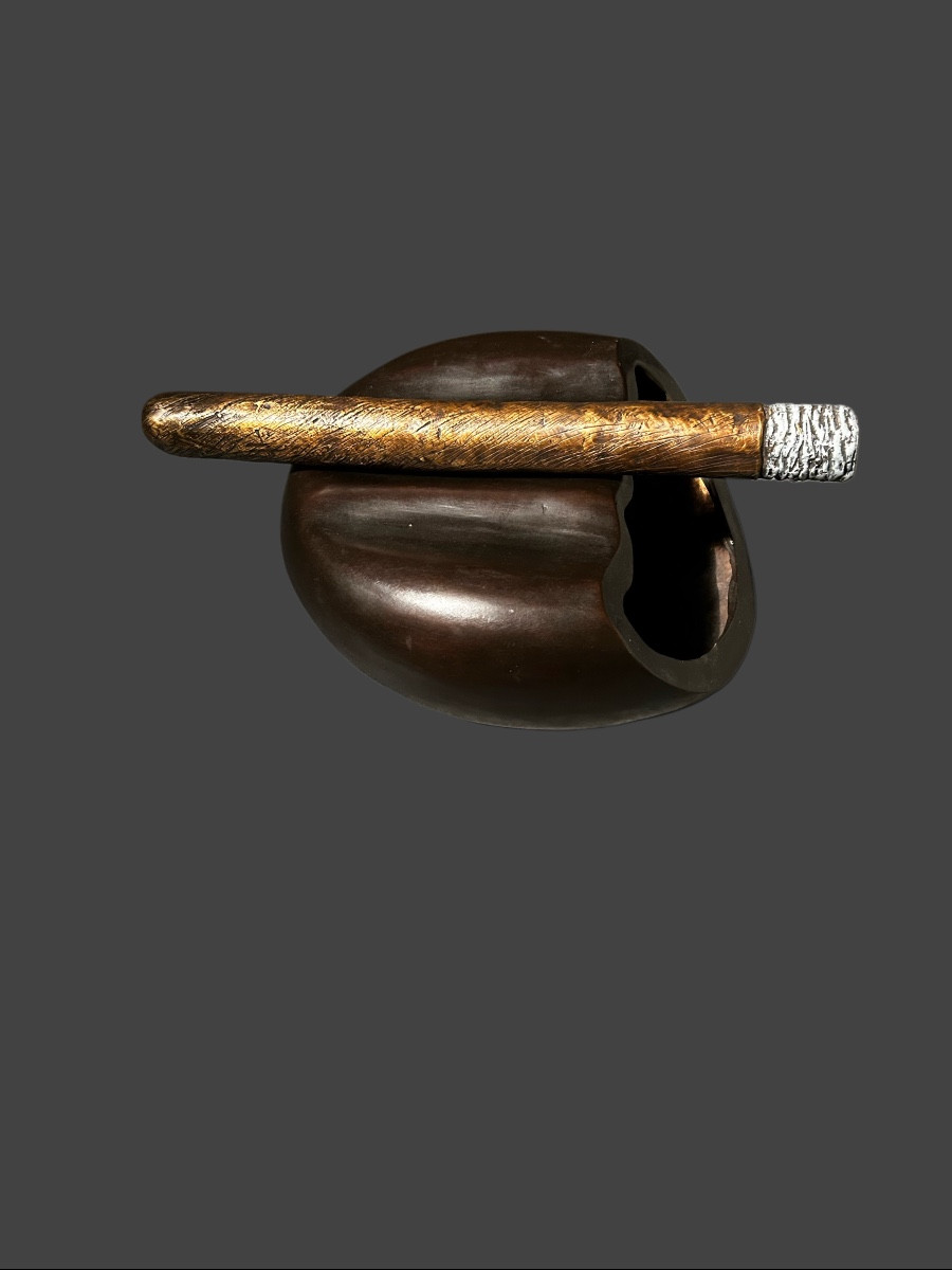 Un sigar en bronze avec cendrier 12/100