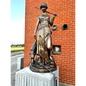 Un bronze sig Aizelin nymphe de Diane  