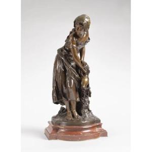 Un bronze  de 19 ieme jeune fille a la pompe sig Math Moreau 