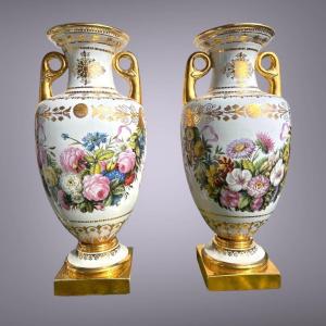 aire De Grands Vases En Porcelaine à Décor De Fleurs Et  Rubans Dans Le style De Marie-Antoinett ,manufacture André Leboeuf 19ème siècle