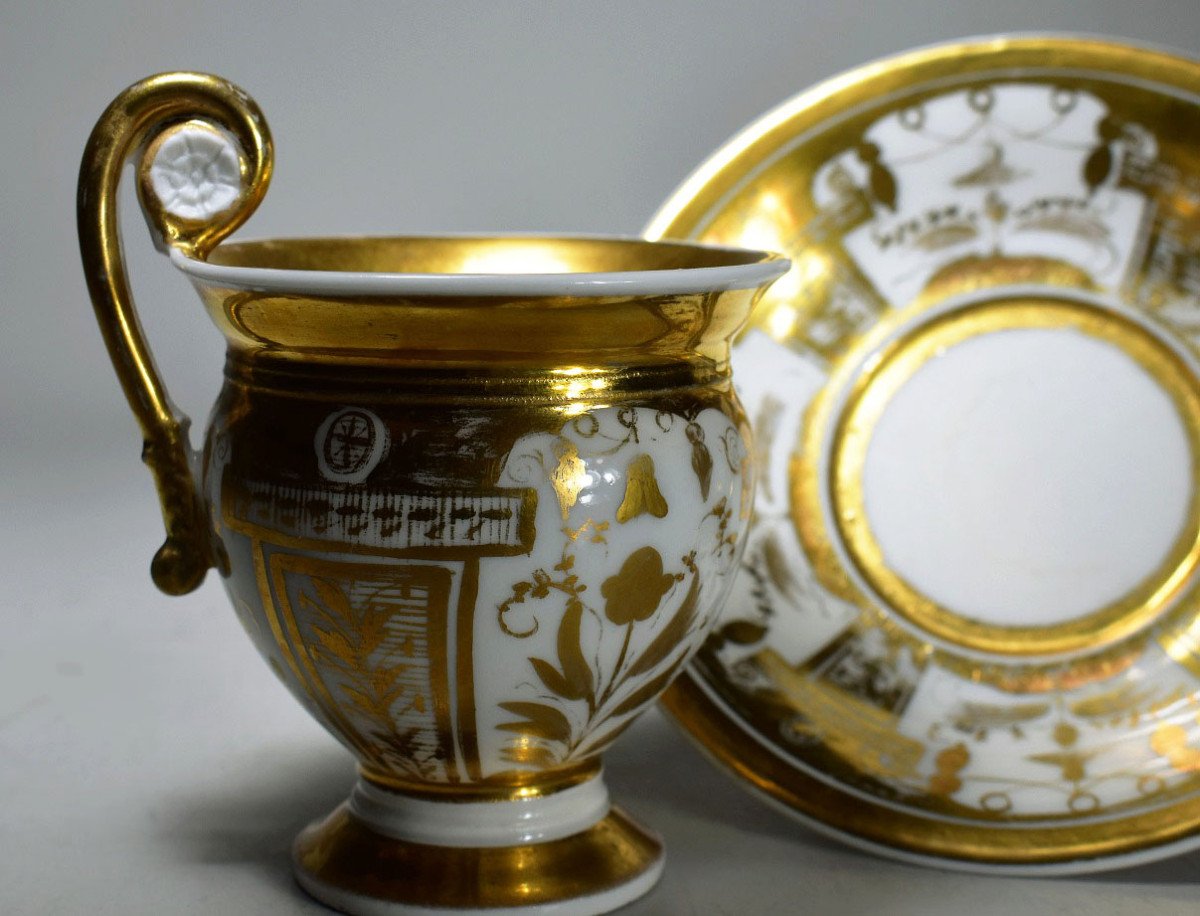 Tasse Et Sous Tasse En Porcelaine De Paris. Epoque Restauration-photo-1