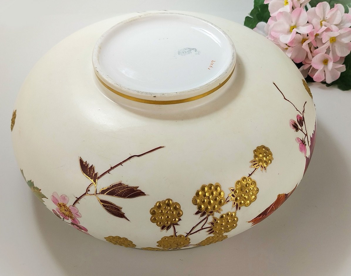 Wedgwood Porcelain Vase-photo-4