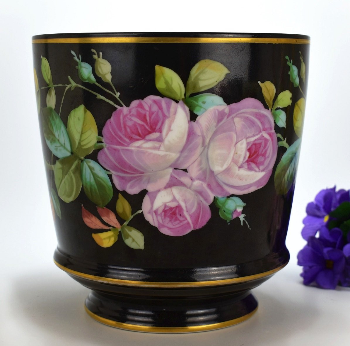 Cache-pot en porcelaine de Limoges.GDM-photo-3