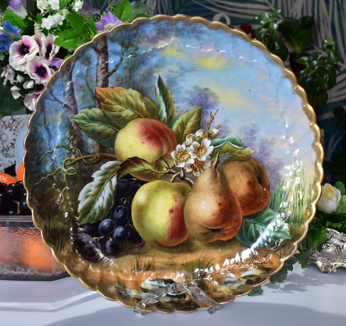 Grand Plat En Porcelaine De Limoges. Charles Thuillier