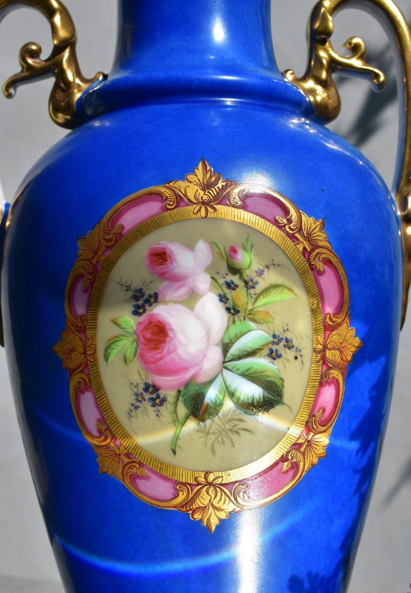 Vase en Porcelaine de Paris. 19ème
