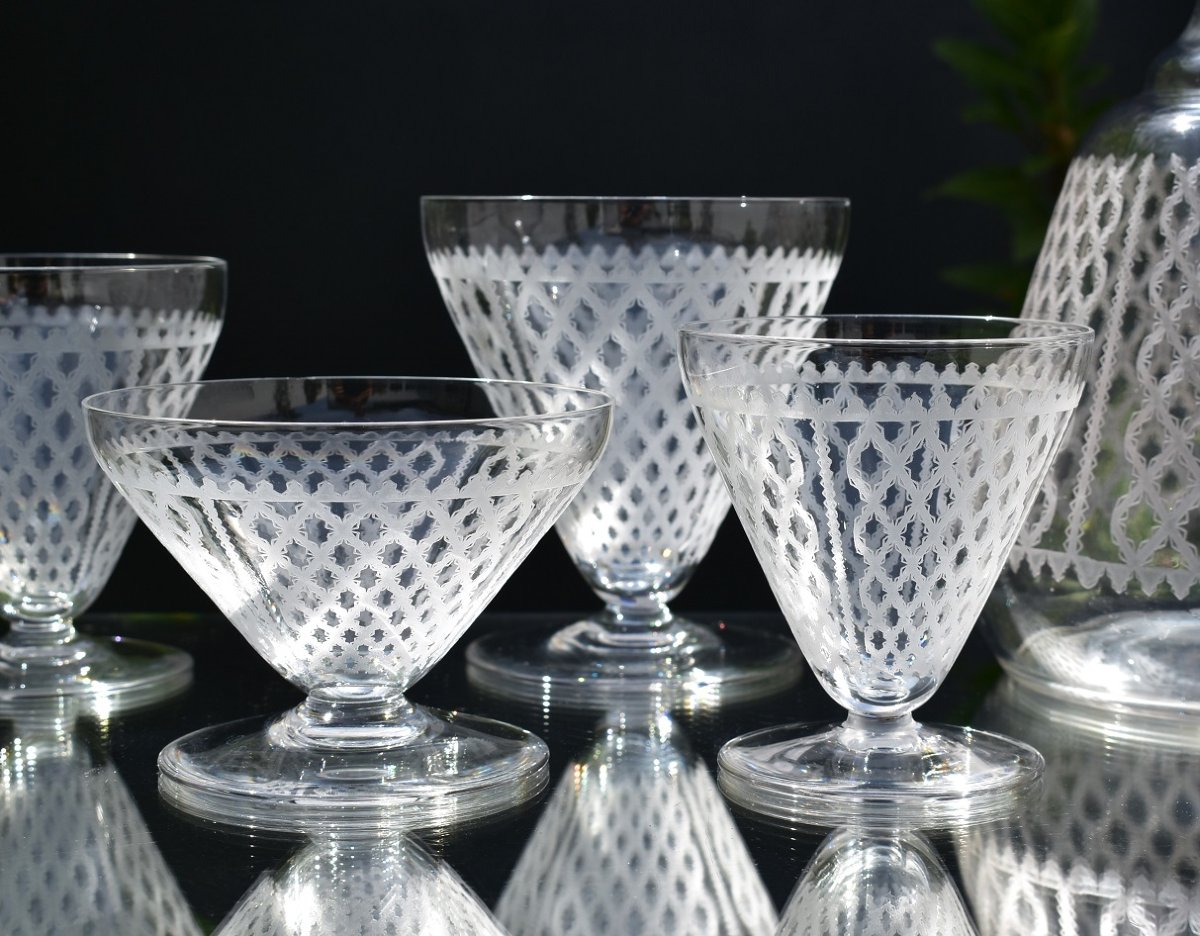 Baccarat "Alhambra / Bruxelles" Grand service en cristal gravé avec 2 carafes-photo-3