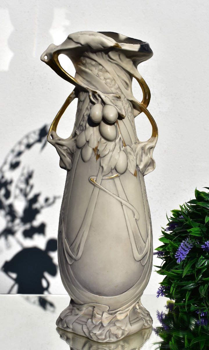 Large Biscuit Vase. Royal Dux-photo-2