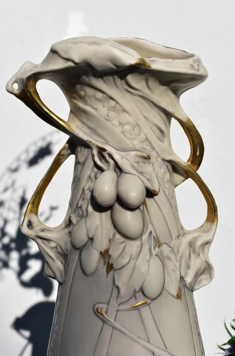 Large Biscuit Vase. Royal Dux-photo-3
