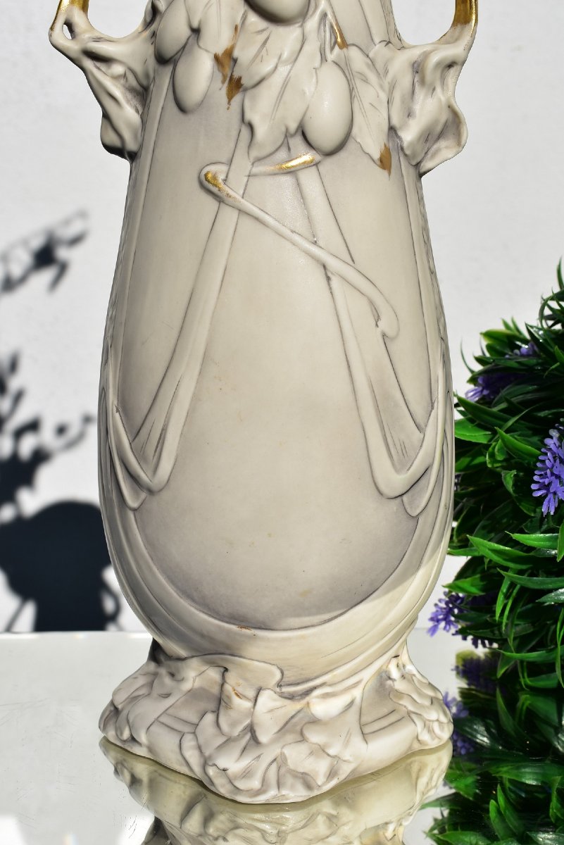 Large Biscuit Vase. Royal Dux-photo-4